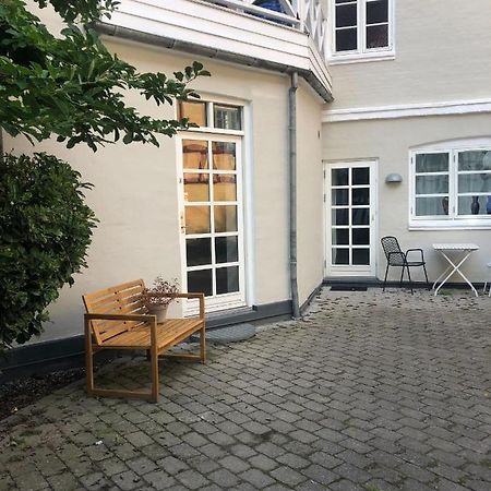 Nyrenoveret Charmerende Lejlighed I Odense C! Apartment Exterior photo