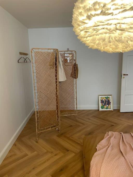 Nyrenoveret Charmerende Lejlighed I Odense C! Apartment Exterior photo