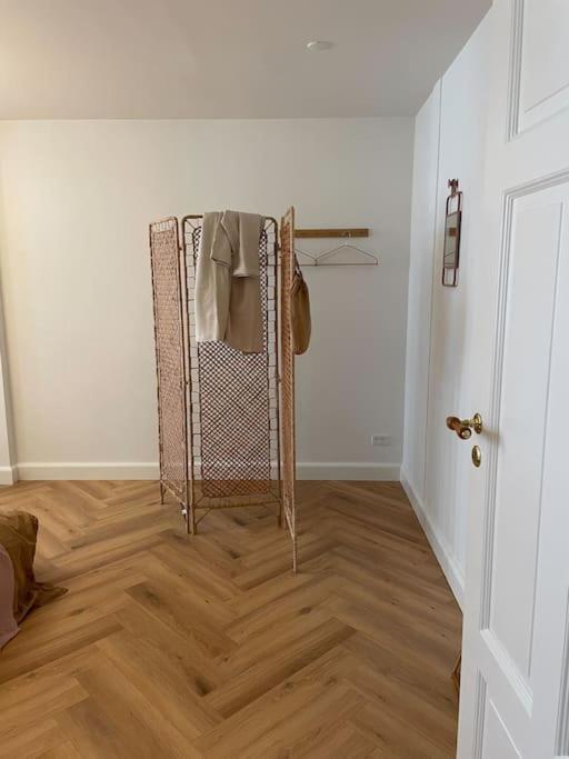 Nyrenoveret Charmerende Lejlighed I Odense C! Apartment Exterior photo
