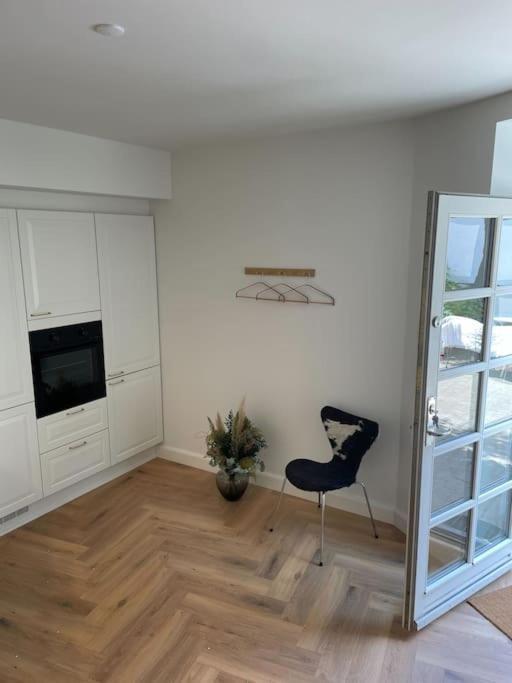 Nyrenoveret Charmerende Lejlighed I Odense C! Apartment Exterior photo